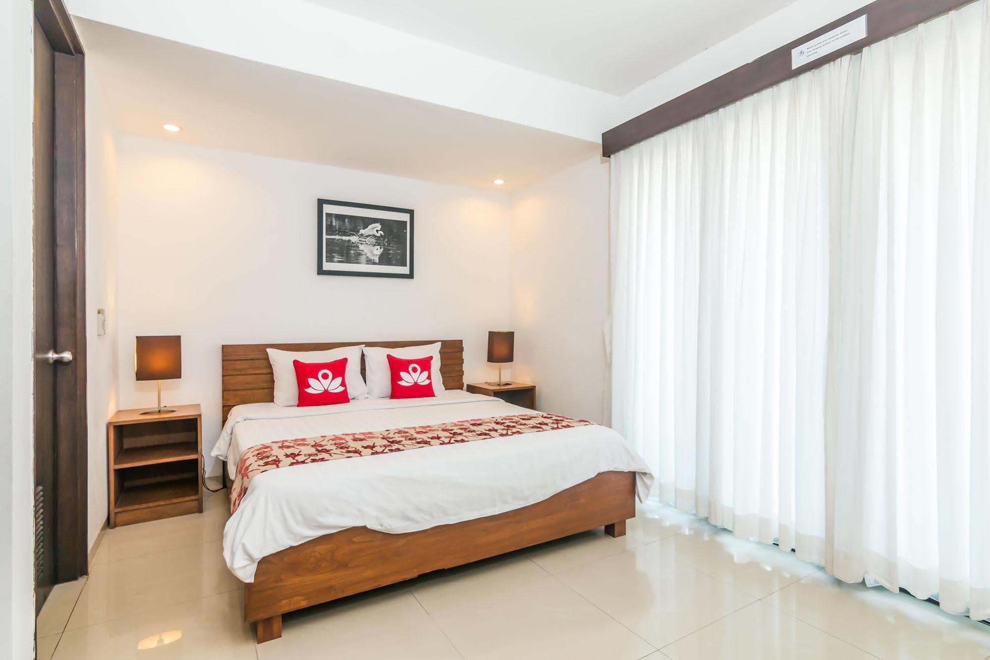 Zen Rooms Dewi Ratih Seminyak Kuta  Exterior photo